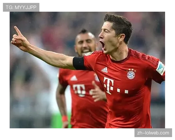 历史回顾：回顾十年前的今天，莱万多夫斯基创下单场五球神迹